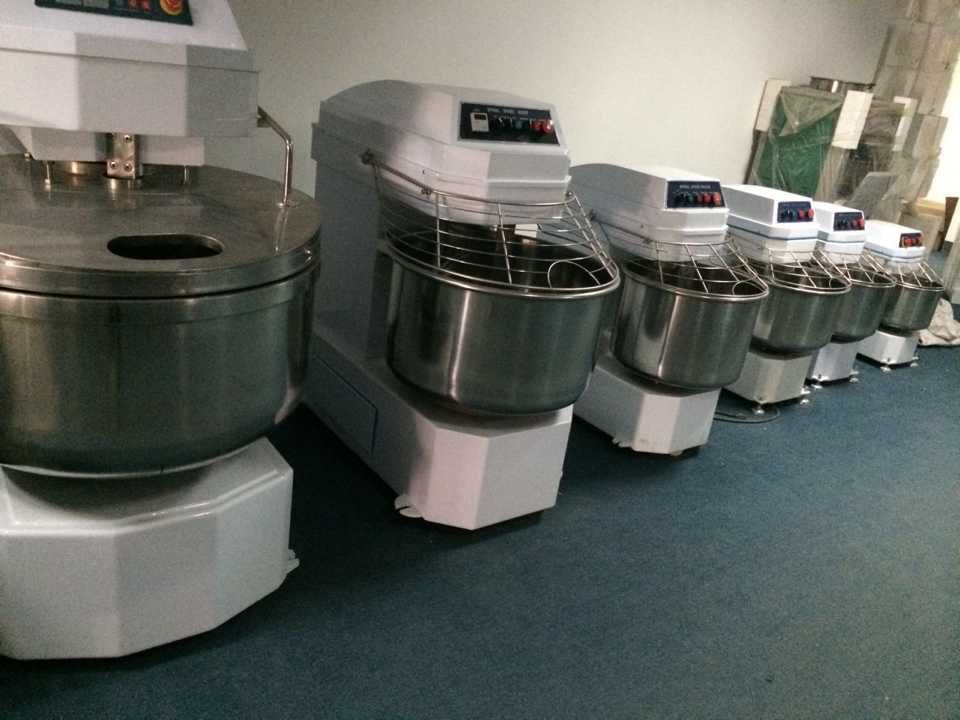 廠家直銷(xiāo)商用雙速雙動(dòng)和面機(jī)50KG攪面機(jī)揉面機(jī)機(jī)械面板鉤型攪拌器