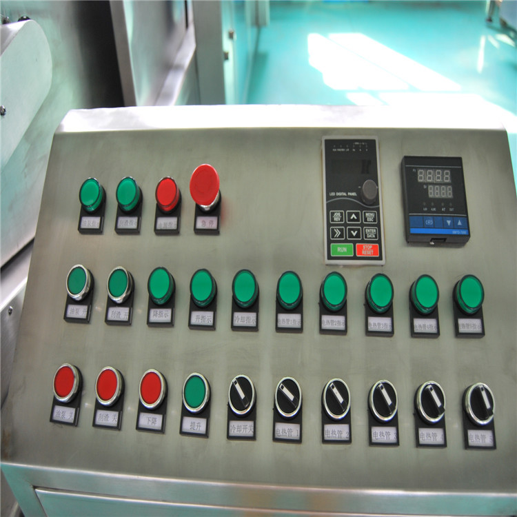 全自動(dòng)油炸流水線 炸薯片專用油炸機(jī) 網(wǎng)帶式自動(dòng)刮渣油炸設(shè)備