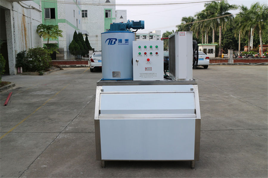 大型商用片冰機(jī) 工業(yè)降溫魚(yú)鱗片冰制冰機(jī) 博泰制冷